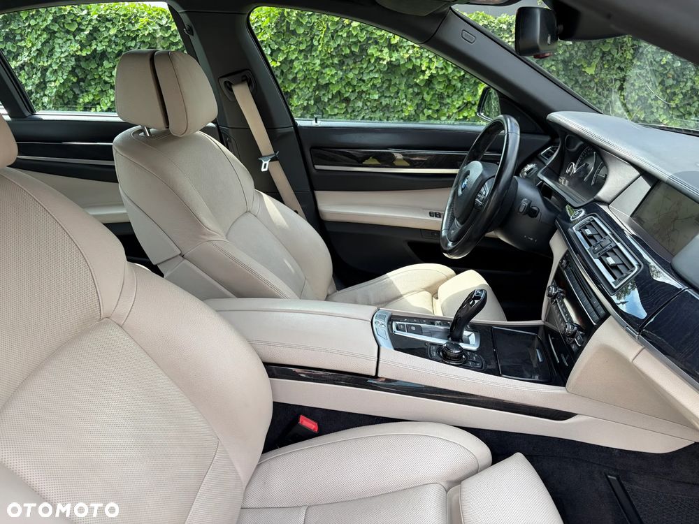 BMW Seria 7 740d xDrive - 10