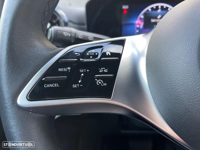 Mercedes-Benz A 200 Standard - 22