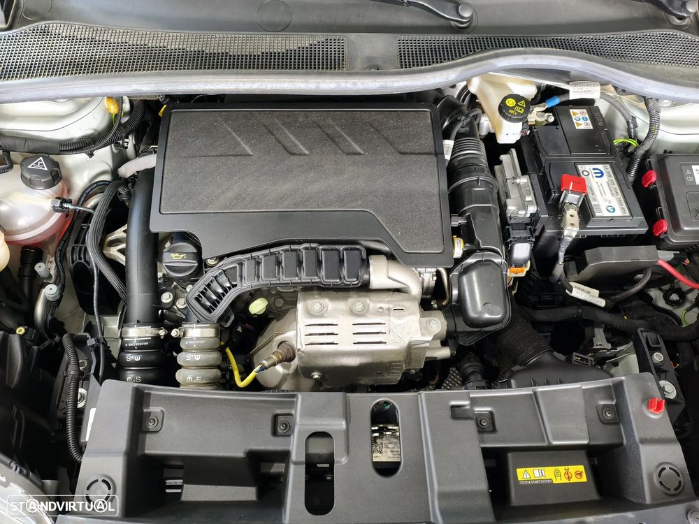 Jeep Avenger 1.2 GSE T3 Summit - 36