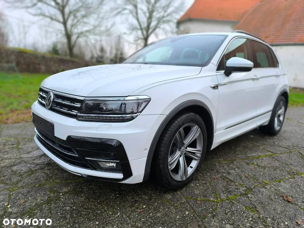 Volkswagen Tiguan - 1