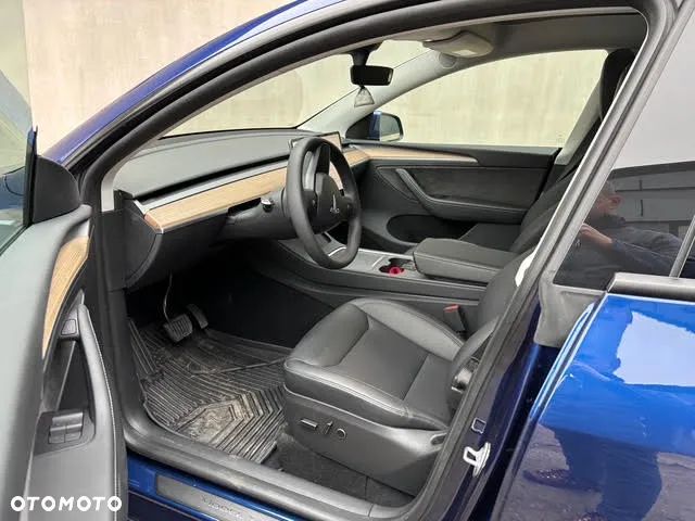Tesla Y Long Range Dual Motor AWD - 7