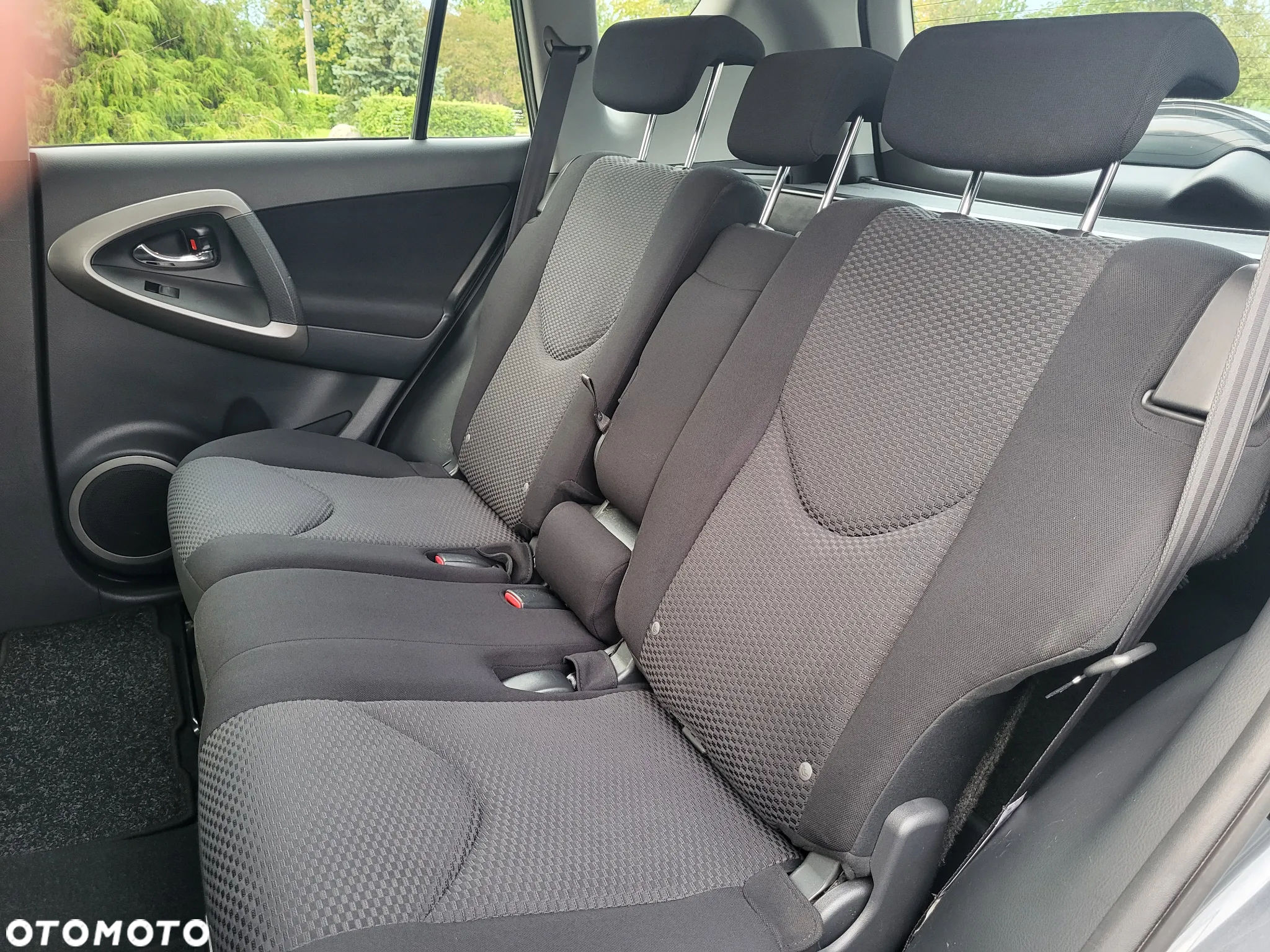 Toyota RAV4 2.0 VVT-i Sol - 19
