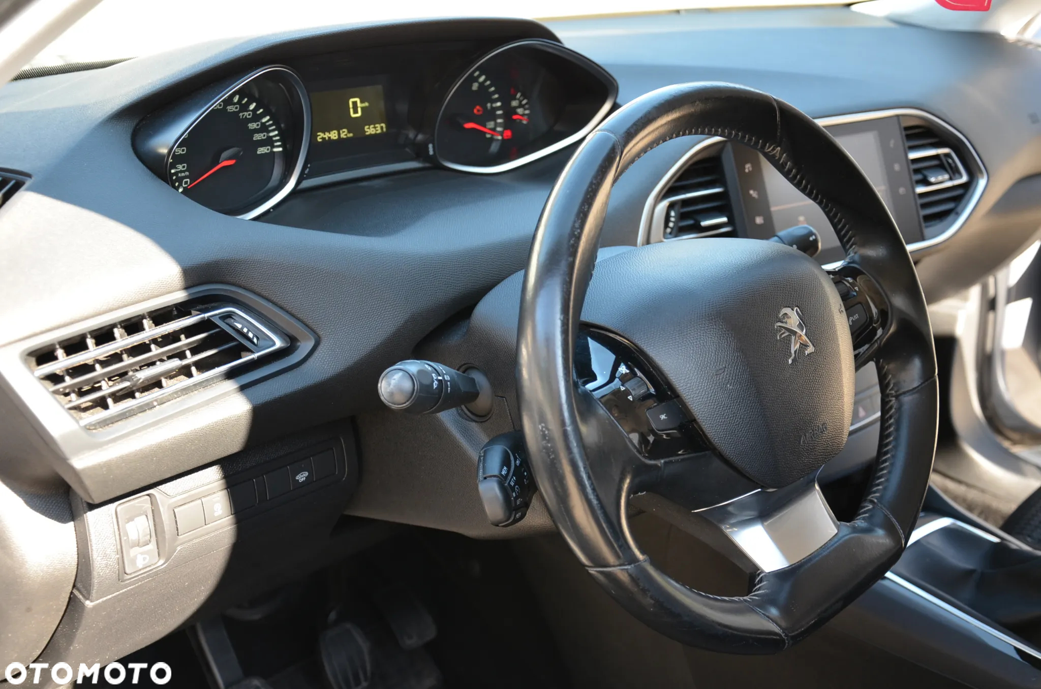 Peugeot 308 SW 1.5 BlueHDi Business Line S&S - 15