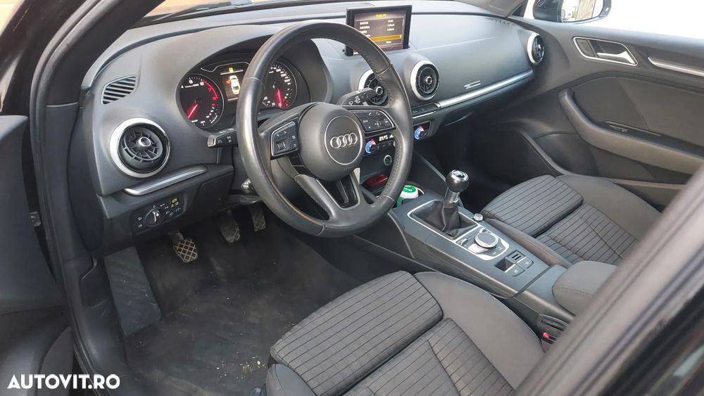 Audi A3 ack 1.5 35 TFSI Basic - 7