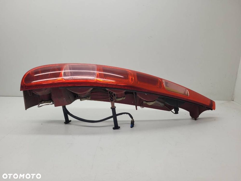 LAMPA TYL PRAWA CITROEN C8 I 2004 EUROPA - 2