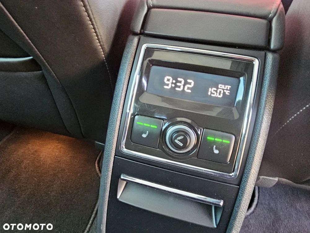 Skoda Superb 1.6 TDI Elegance - 25