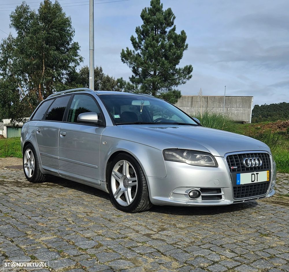 Audi A4 Avant 2.0 TDi S-line - 1