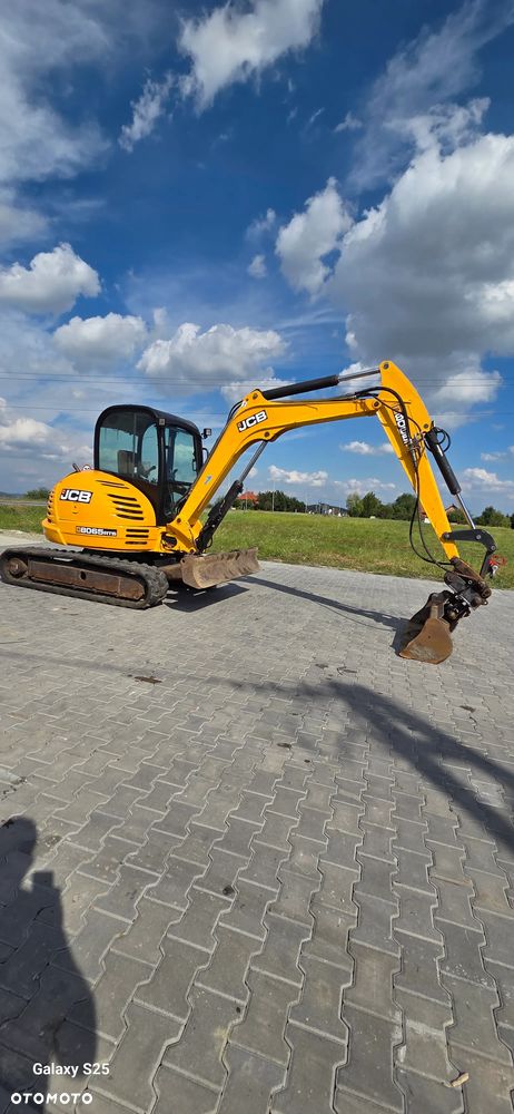 JCB 8065 - 1