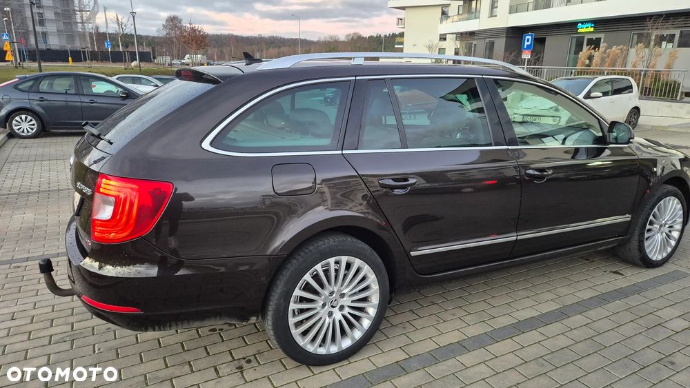 Skoda Superb 2.0 TDI 4x4 Platinum DSG - 7