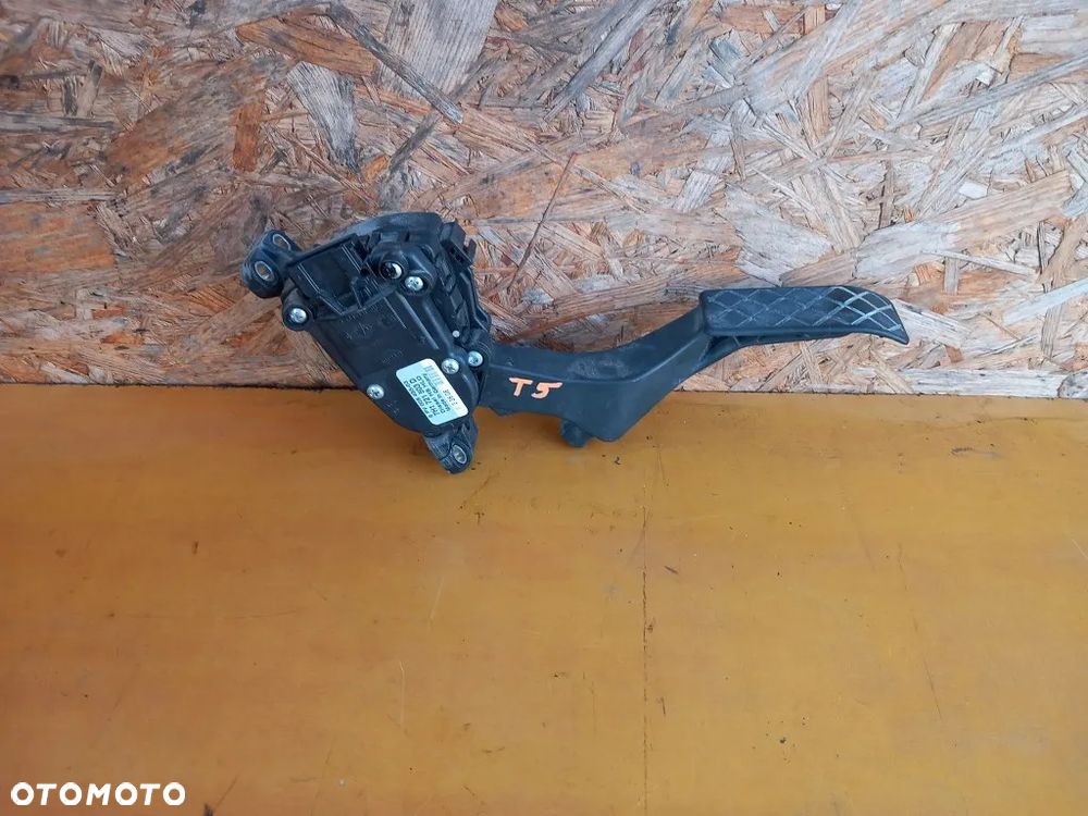 Pedał Gazu Potencjometr Vw Transporter Caravelle Multivan T5 2.5 TDI 7H1721503D - 1