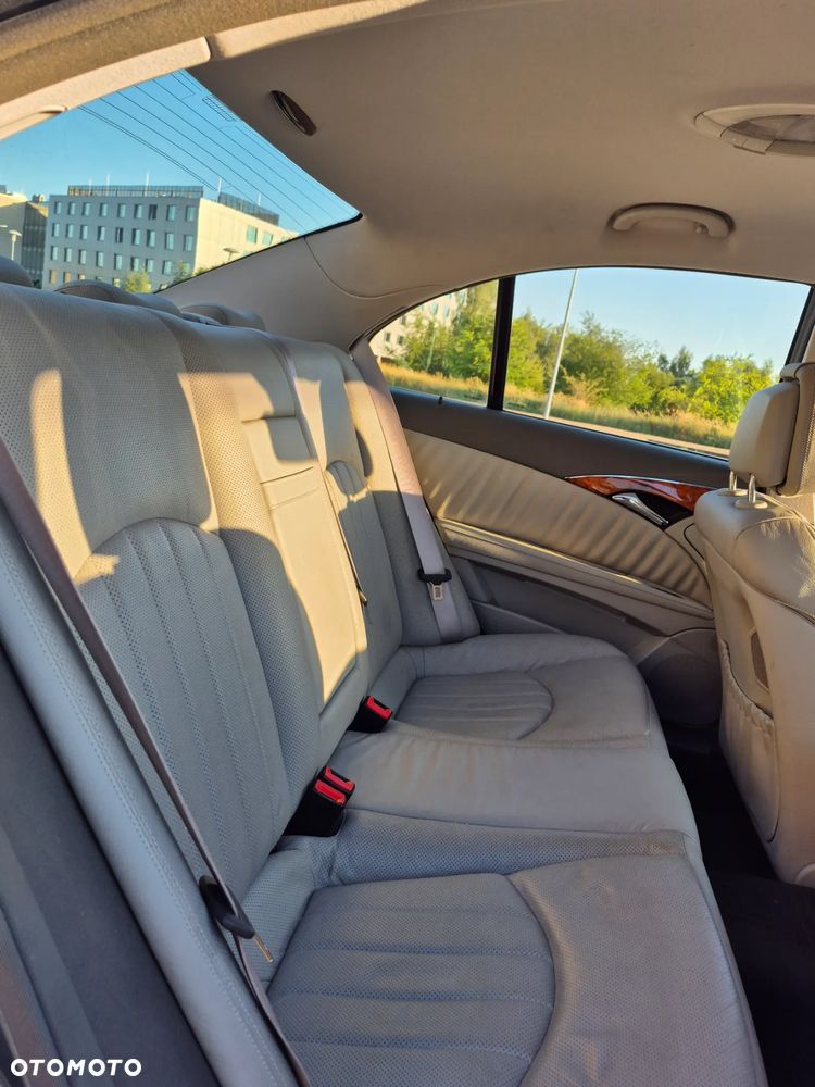 Mercedes-Benz Klasa E 500 4Matic Automatik Elegance - 9