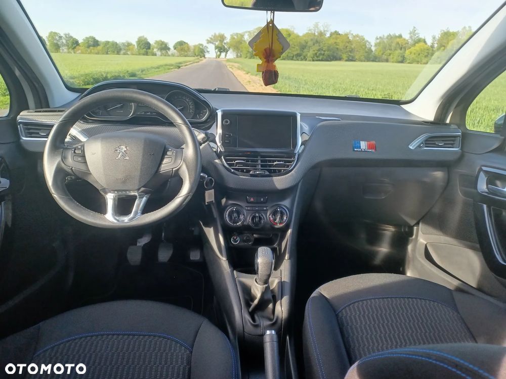 Peugeot 208 1.2 PureTech Style - 7