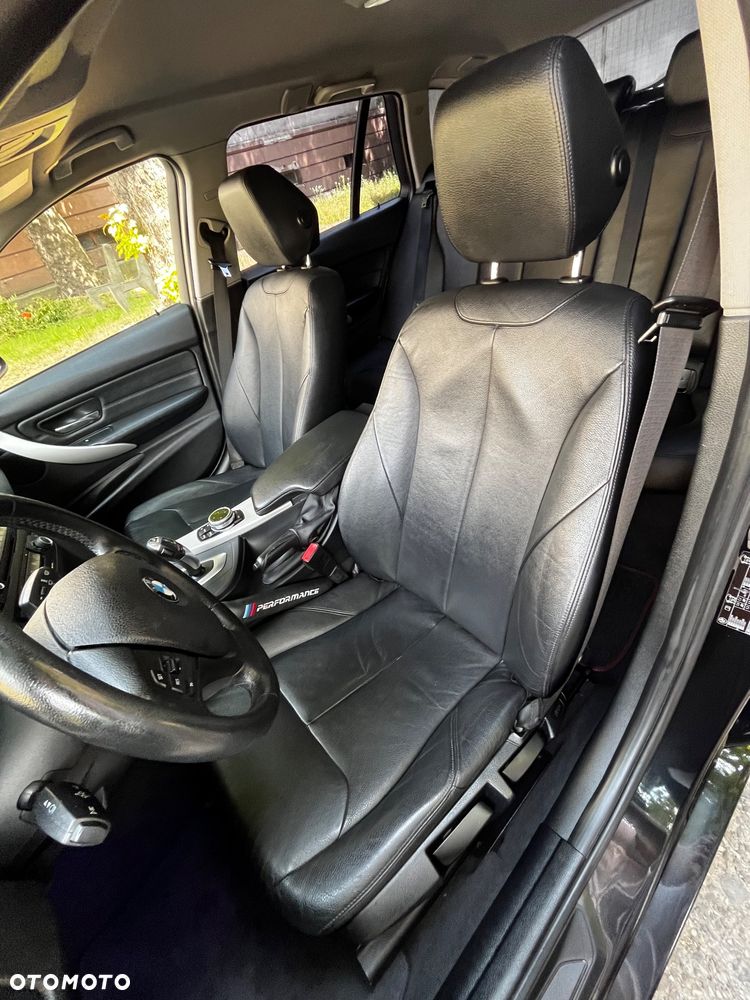 BMW Seria 3 318d - 24