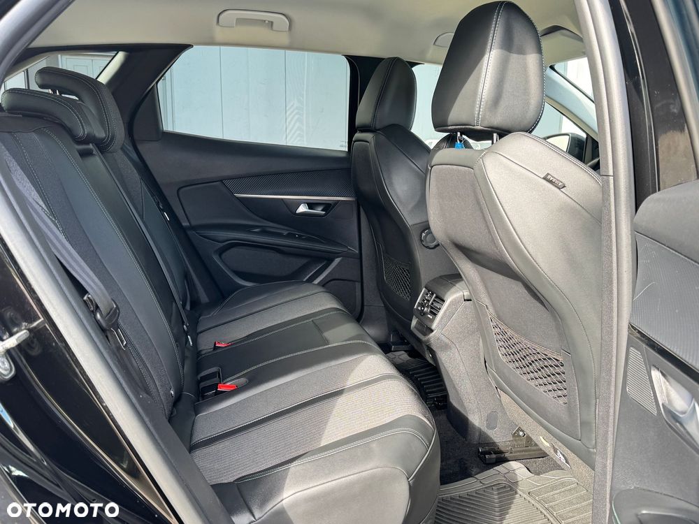 Peugeot 3008 1.6 PureTech HYbrid Allure S&S EAT8 - 25