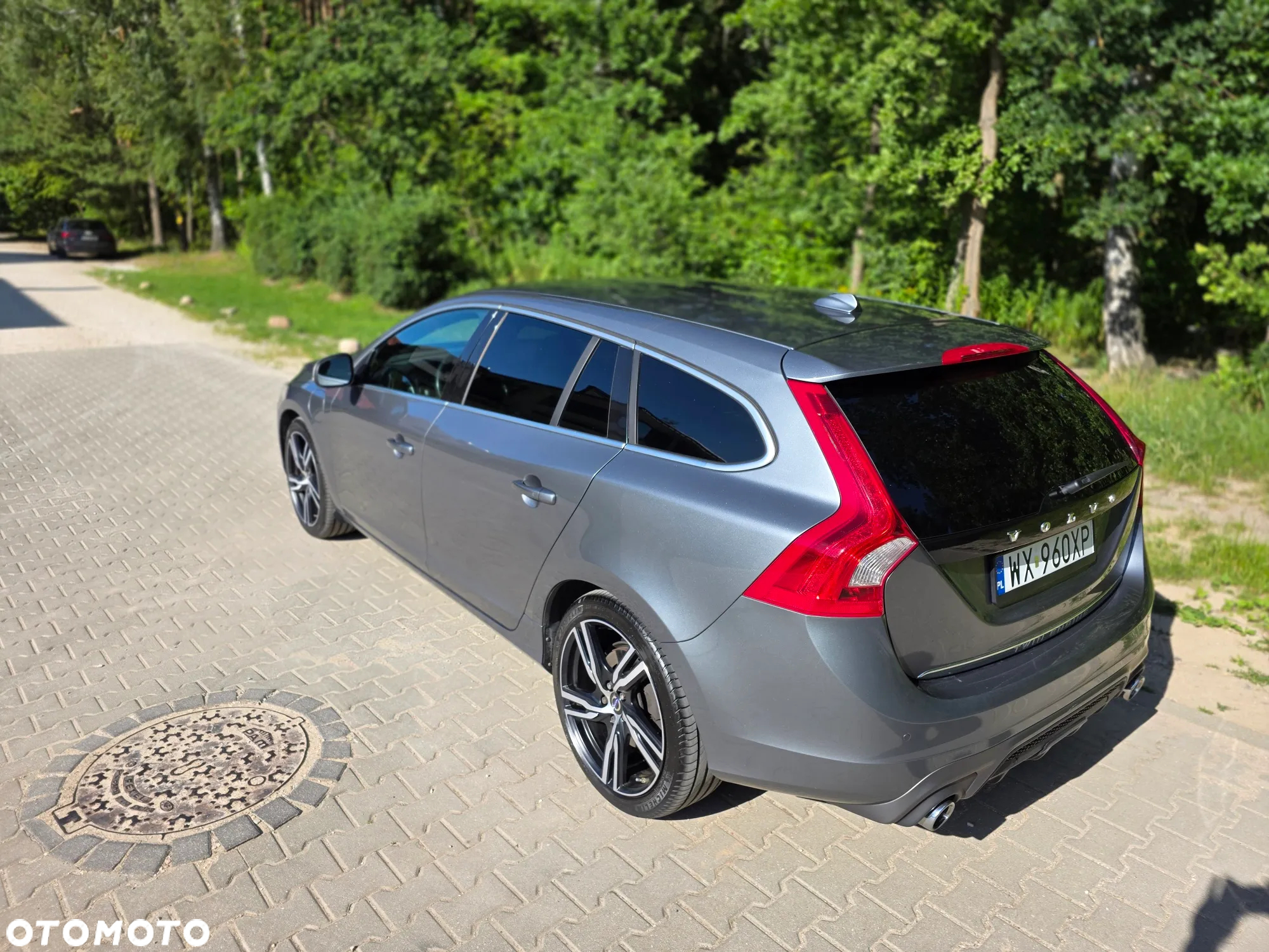 Volvo V60 D6 AWD Plug-in Hybrid Summum - 4