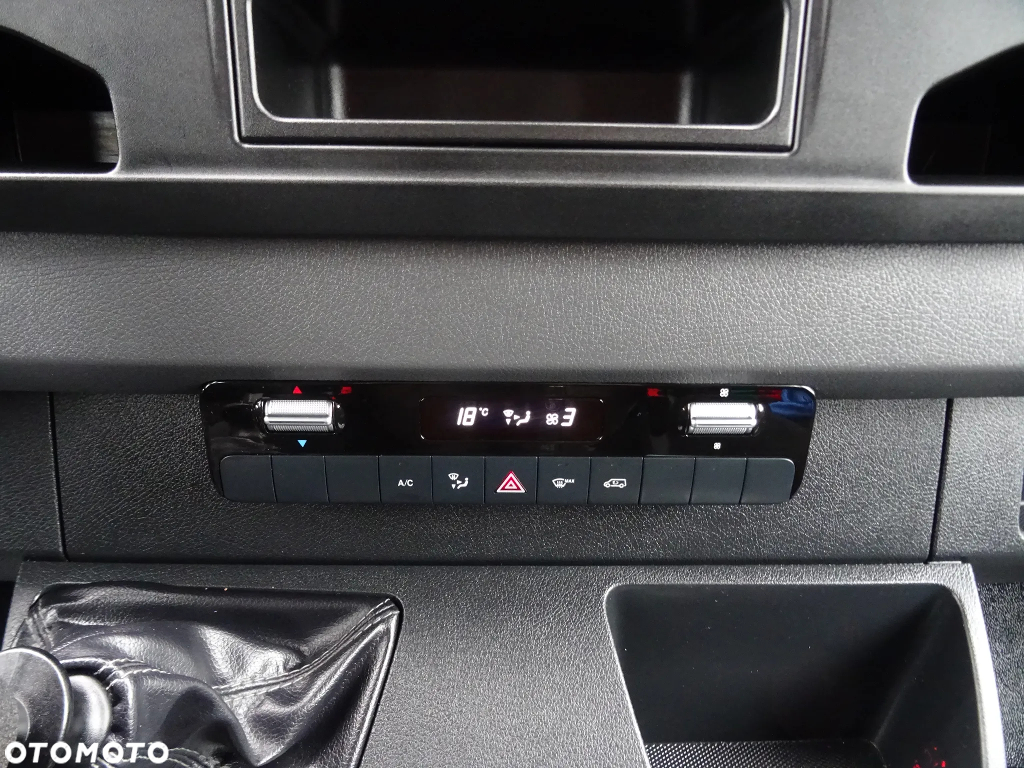 Mercedes-Benz SPRINTER - 25