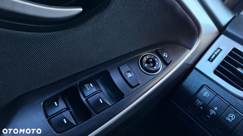 Hyundai i30 blue 1.4 Passion - 24