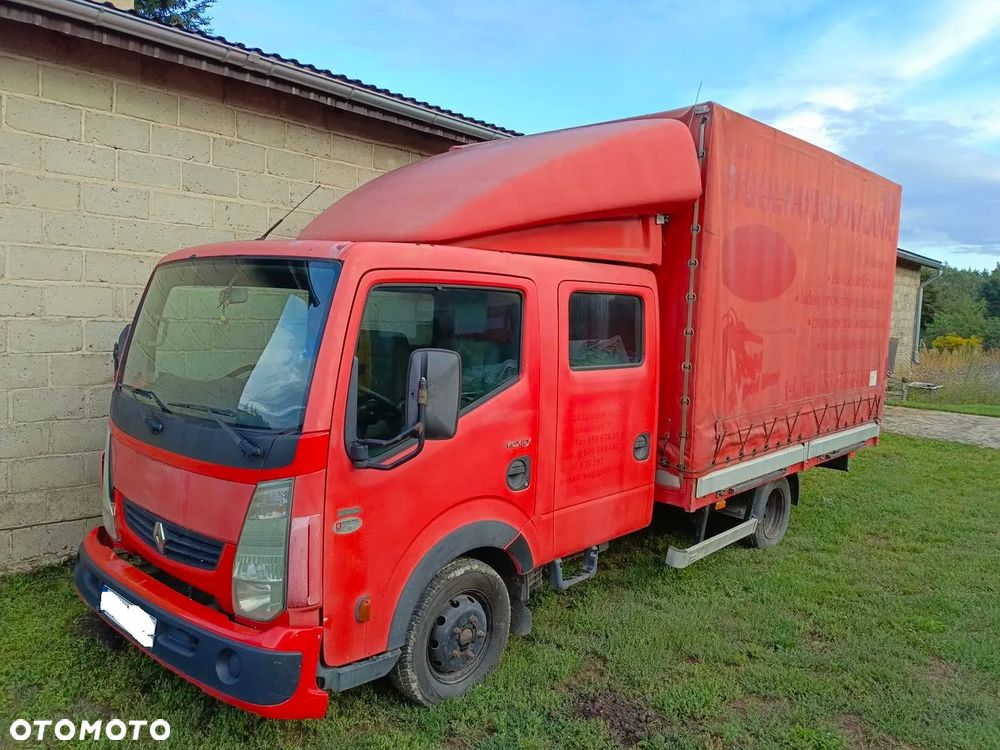 Renault Maxity Nissan Cabstar 2008r 2,5YD25 rama zarej w PL skrzynia ładunkowa plandeka 365x215x225 zderzak hak holowniczy koła drzwi stopień owiewka lusterko reflektor atrapa fotel kanapa zestaw do odpalenia wtryski pompa listwa wtryskowa osprzet silnika i inne