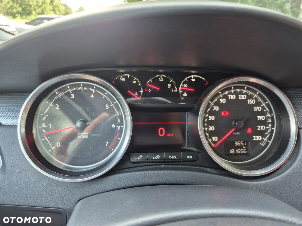 Peugeot 508 1.6 T Active - 16