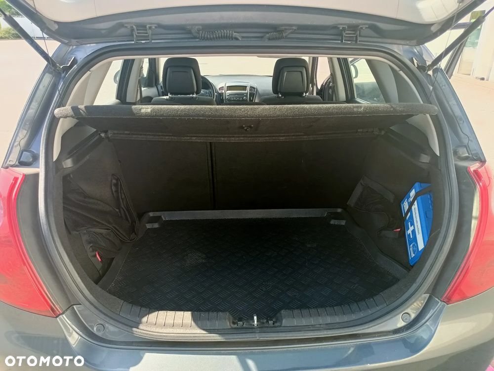 Kia Ceed 1.4 Comfort - 10