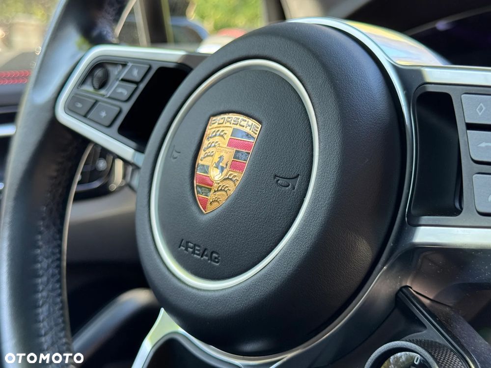 Porsche Cayenne GTS - 13
