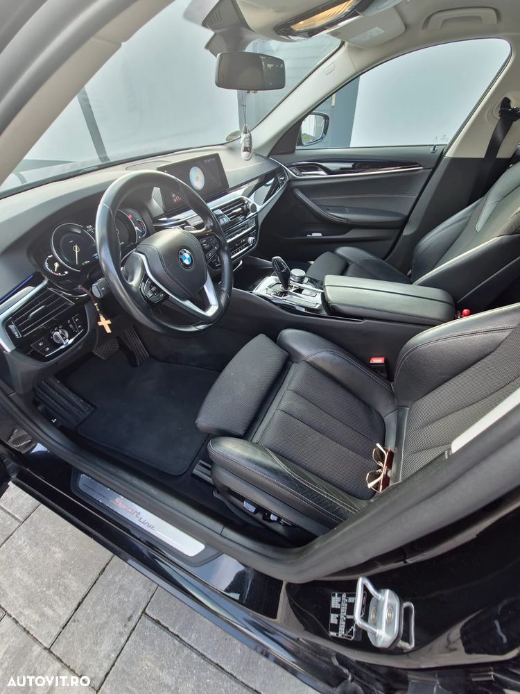 BMW Seria 5 520d Touring Aut. Sport Line - 4