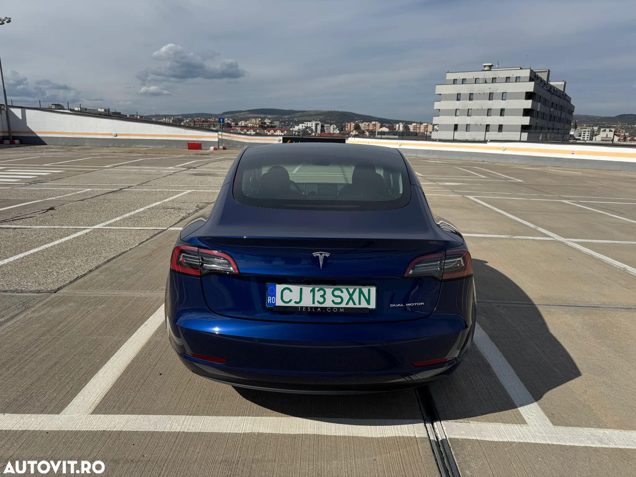 Tesla Model 3 Long Range - 4