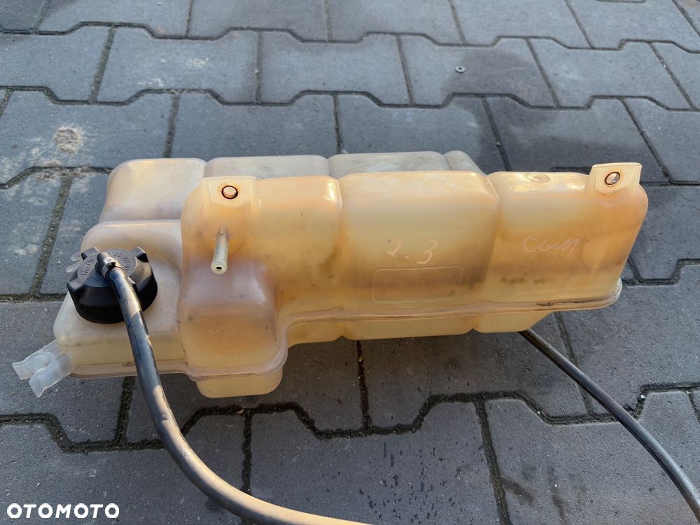 Zbiorniczek wyrównawczy Iveco Daily 06-11