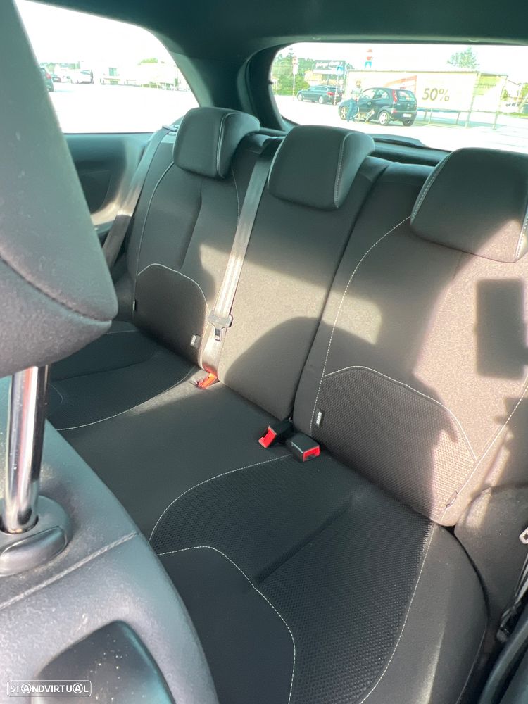 Citroën DS3 1.6 e-HDi So Chic - 11