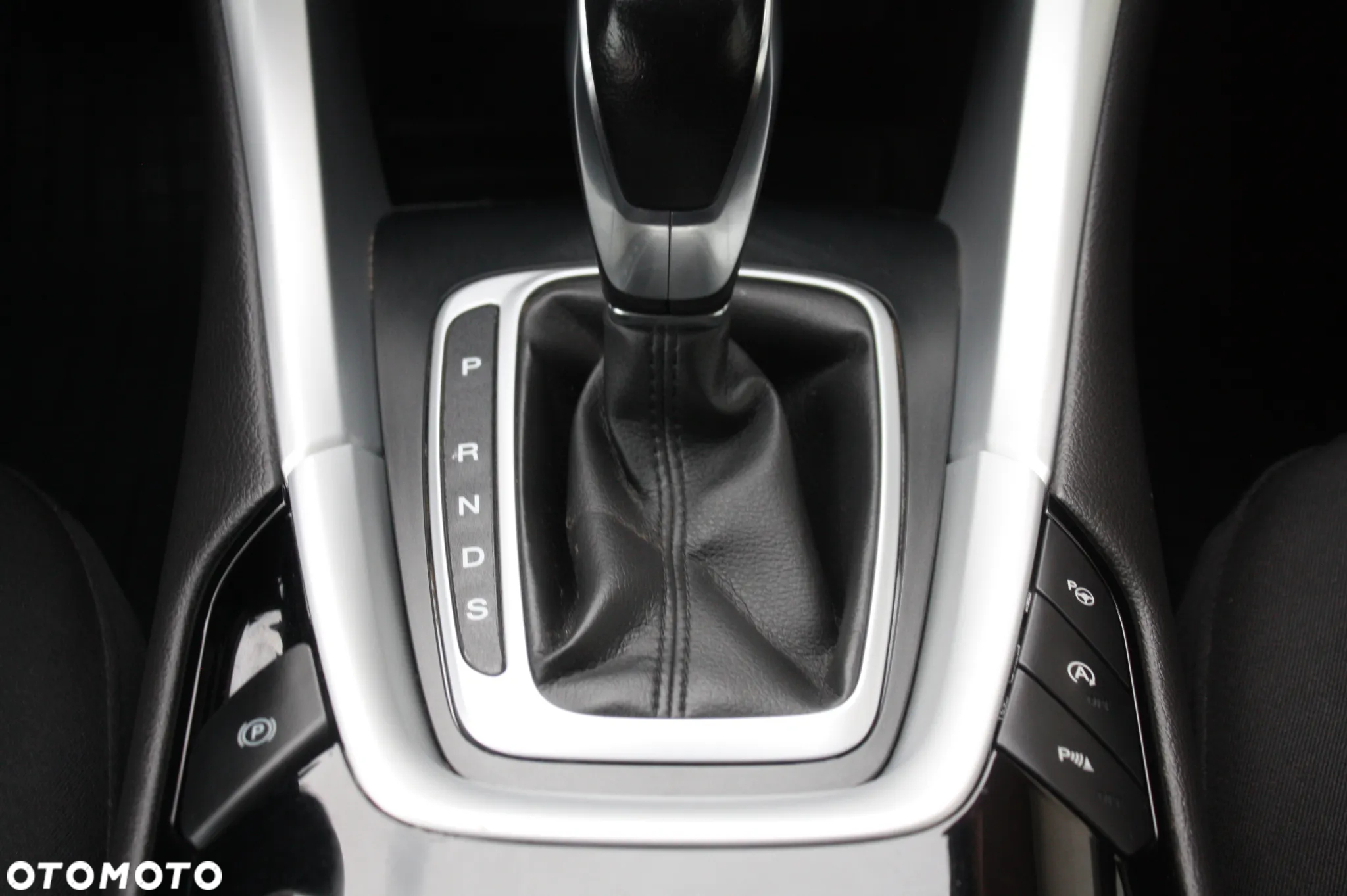 Ford Mondeo - 12