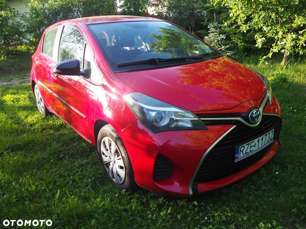 Toyota Yaris Hybrid 100 Life - 2