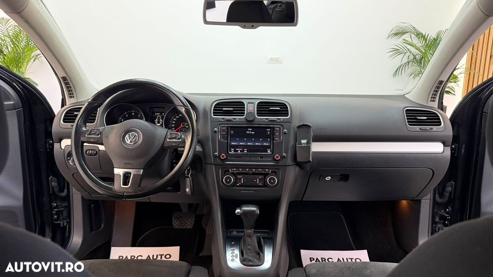 Volkswagen Golf - 16