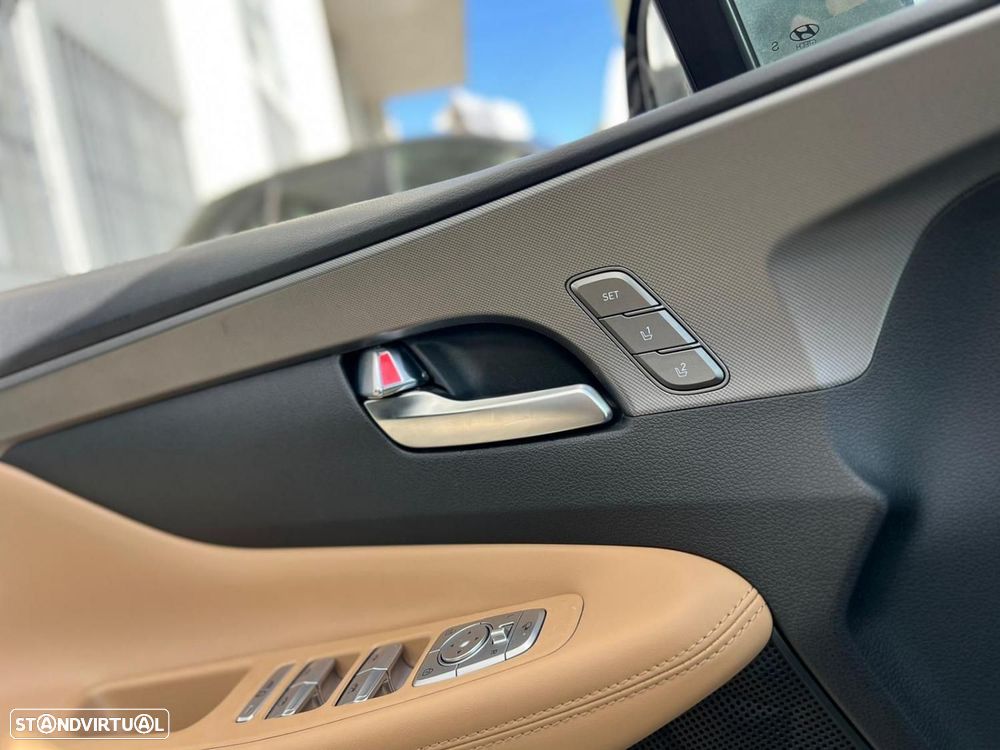 Hyundai Santa Fe 1.6 T-GDI HEV Vanguard+Luxury Pack - 16