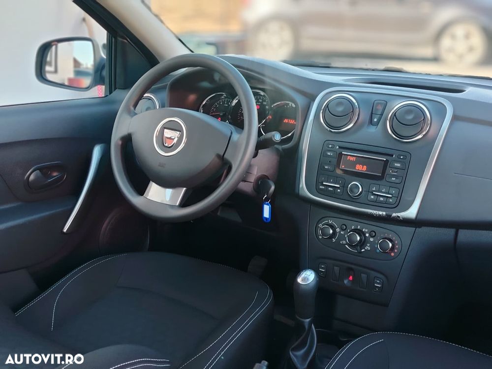 Dacia Logan 1.2 16V 75 Essentiel - 2