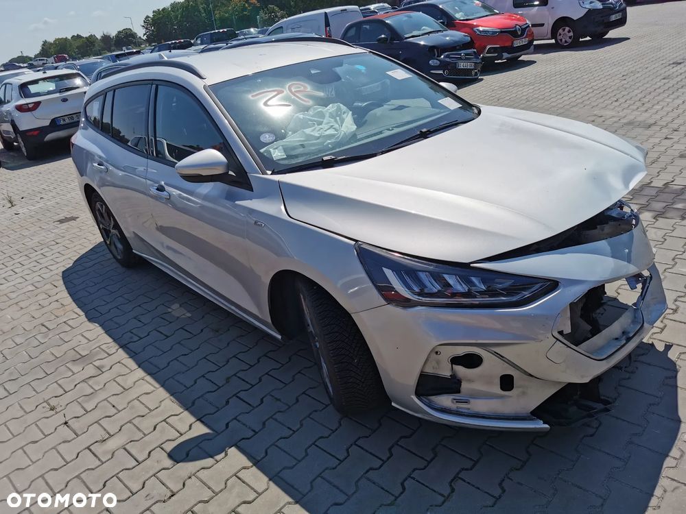 Ford Focus SW 1.0 EcoBoost Hybrid ACTIVE DESIGN - 3