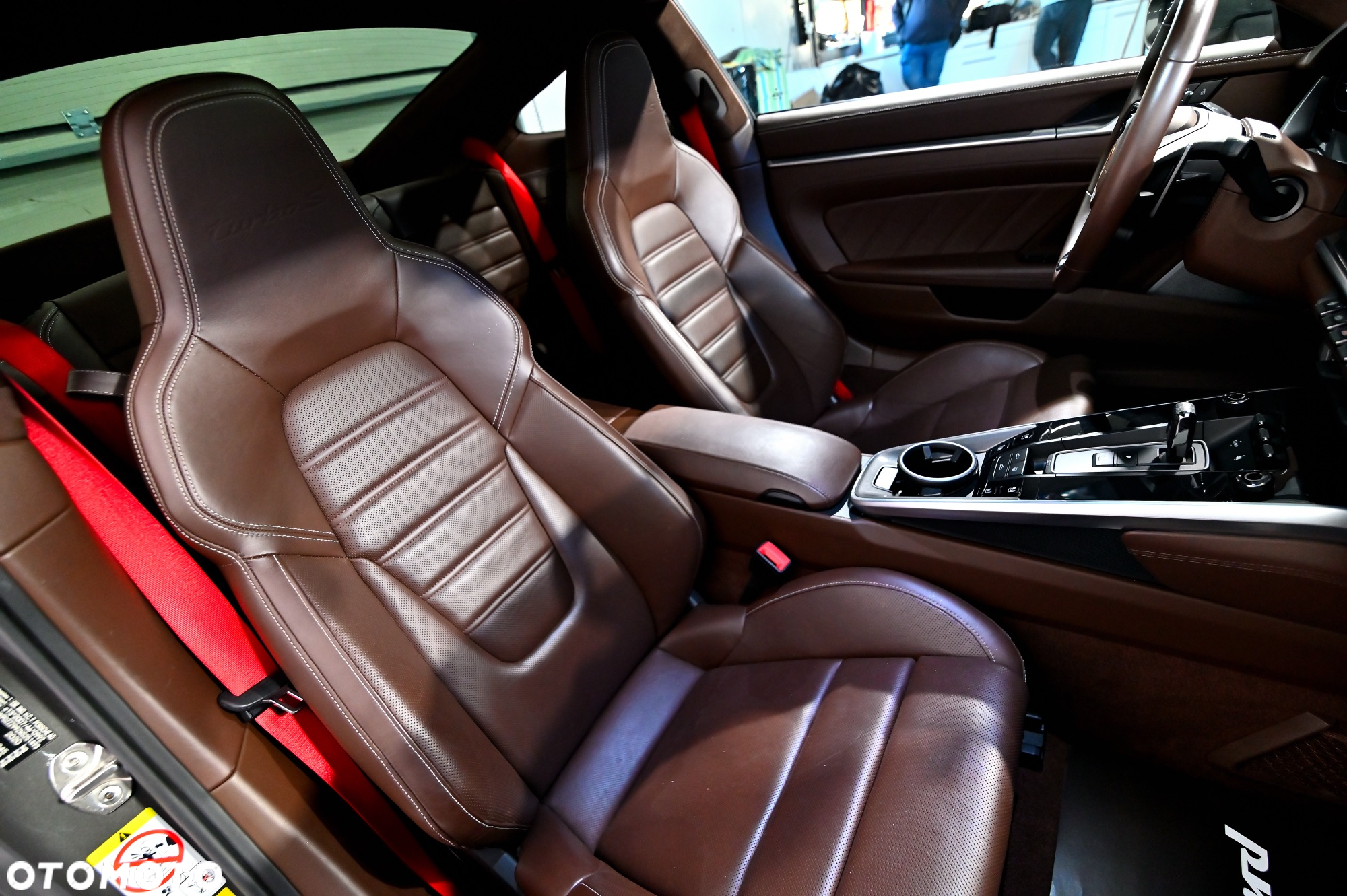 Porsche 911 Turbo S - 24