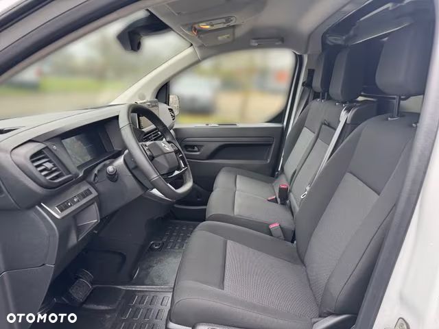 Opel Vivaro Furgon XL 150KM AT8 - 9