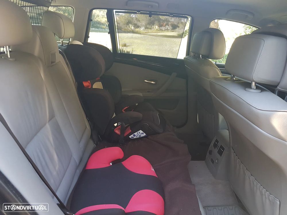 BMW 520 dA Executive - 11