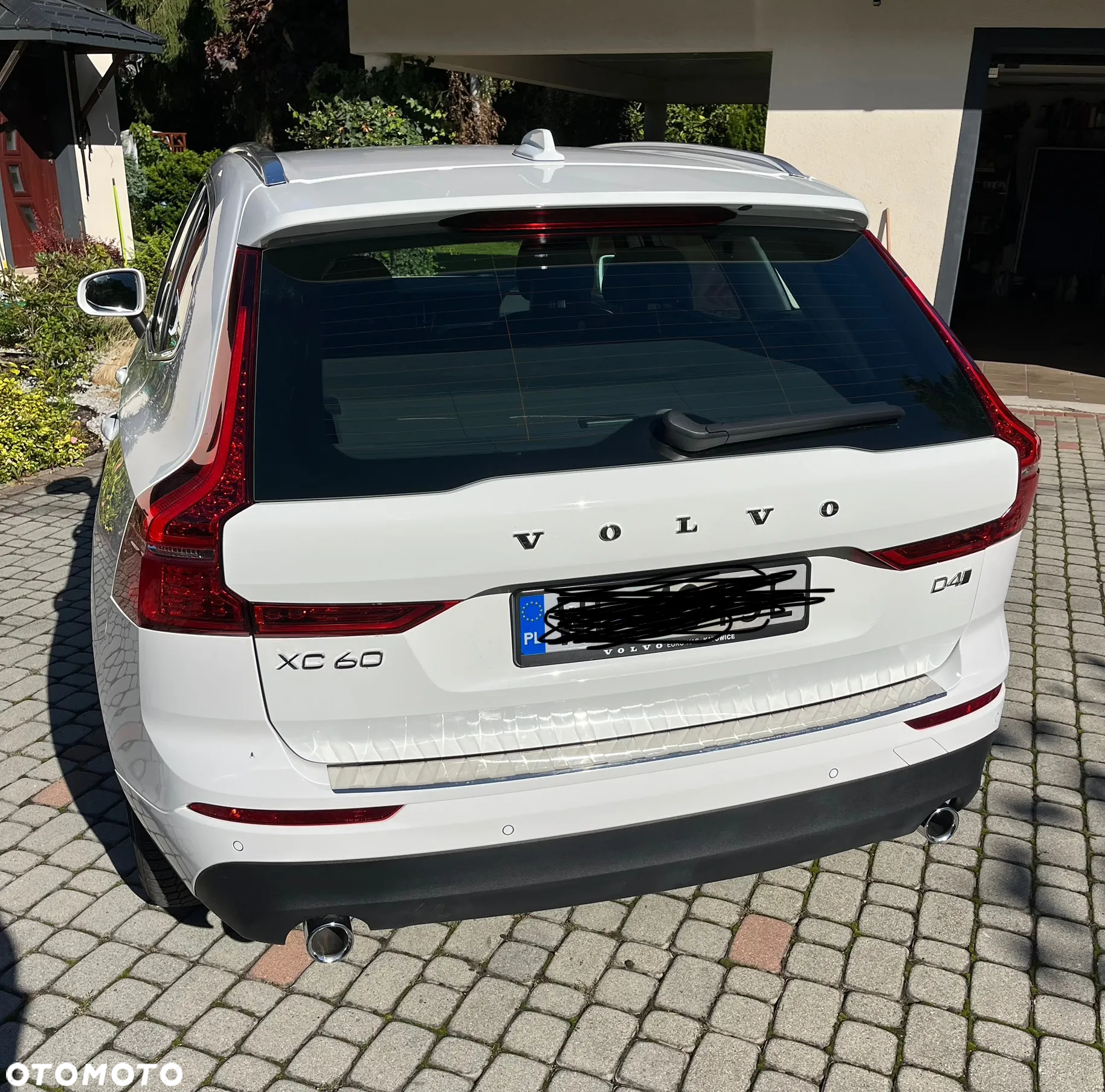 Volvo XC 60 D4 AWD Momentum - 4