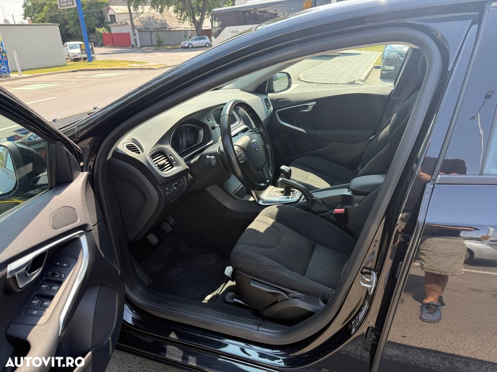 Volvo V40 D4 VEA Momentum - 8