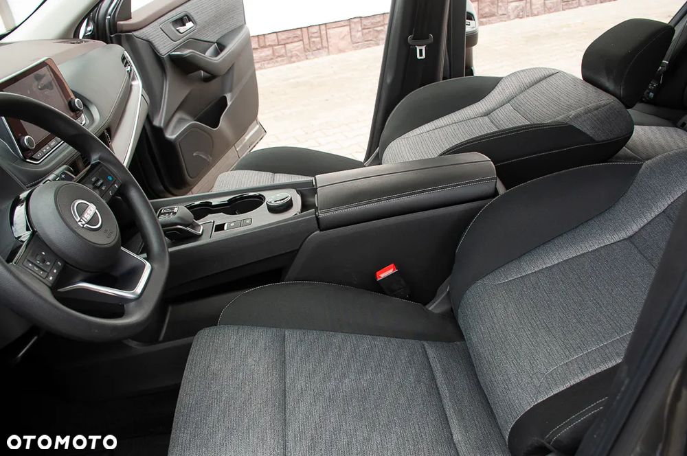 Nissan Rogue - 17