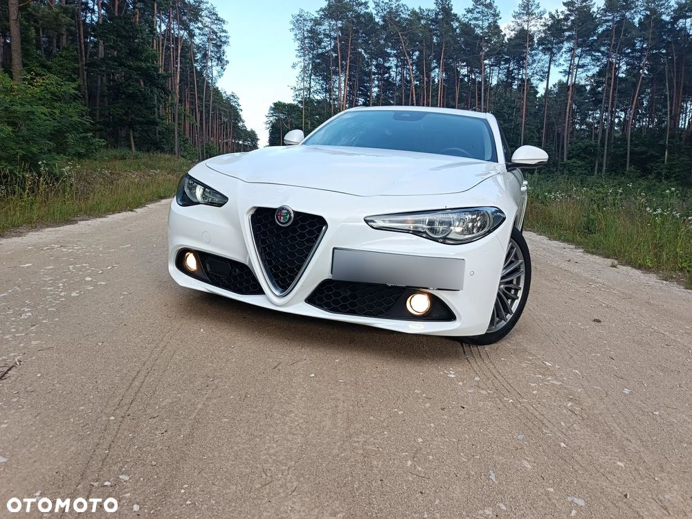 Alfa Romeo Giulia 2.0 Turbo - 23