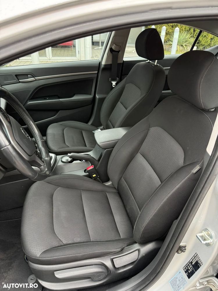 Hyundai Elantra 1.6 MPi Highway - 11