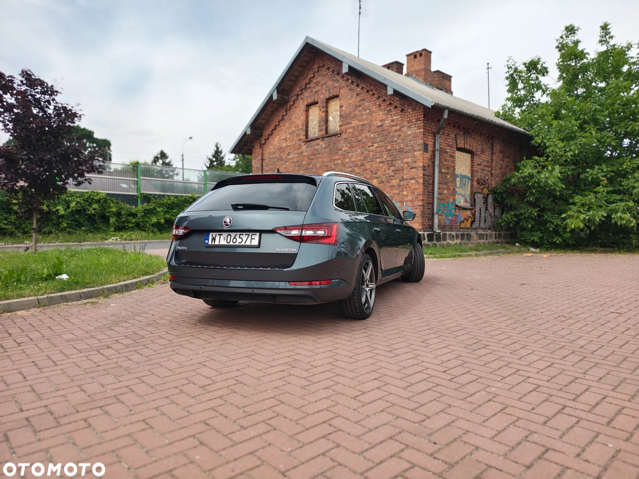 Skoda Superb 2.0 TDI Ambition DSG7 - 5