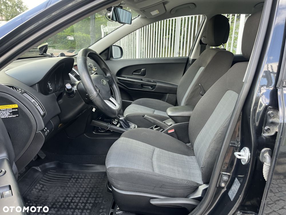 Kia Ceed - 5