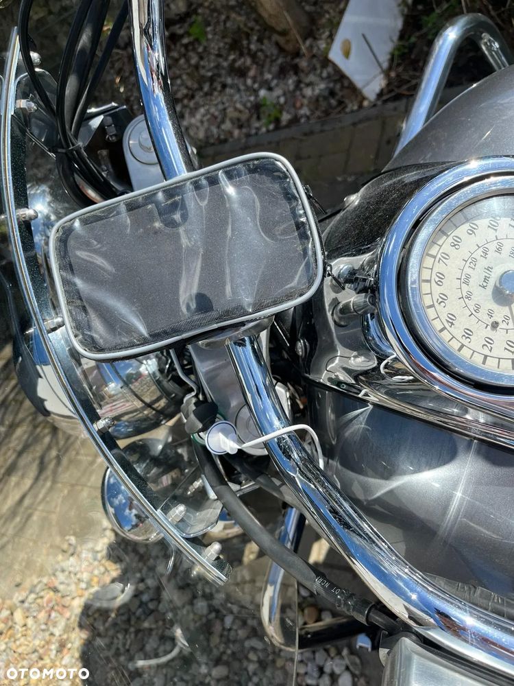 Suzuki Boulevard - 10