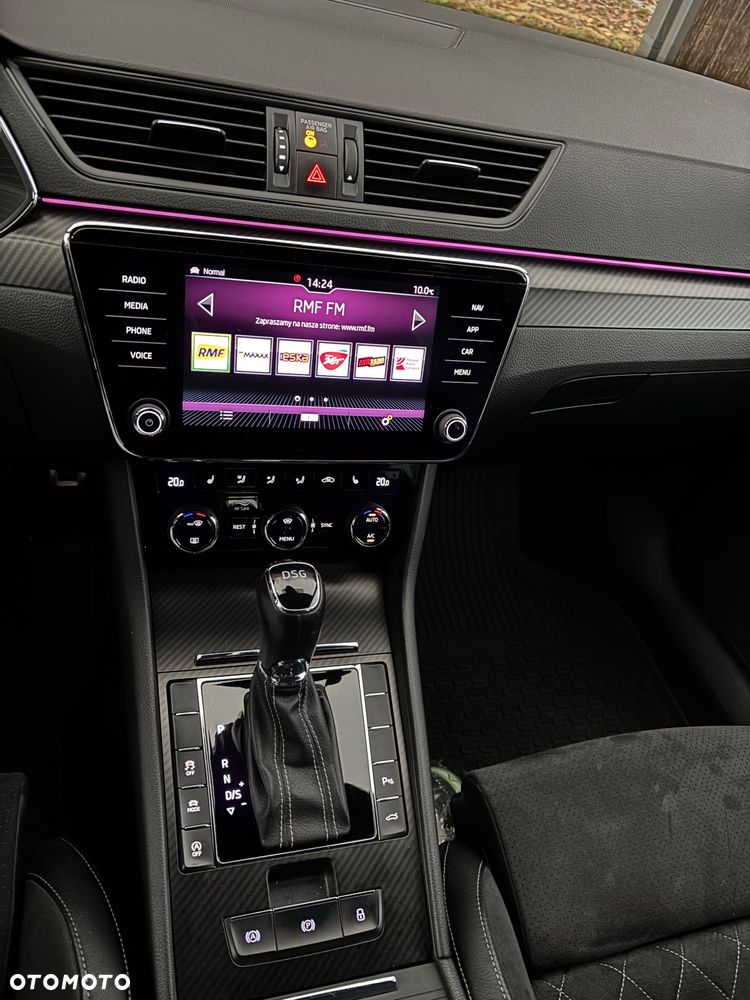 Skoda Superb 2.0 TDI SCR Sportline DSG - 23