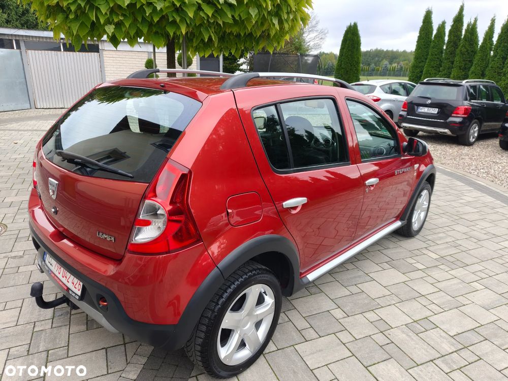 Dacia Sandero Stepway 1.6 - 13