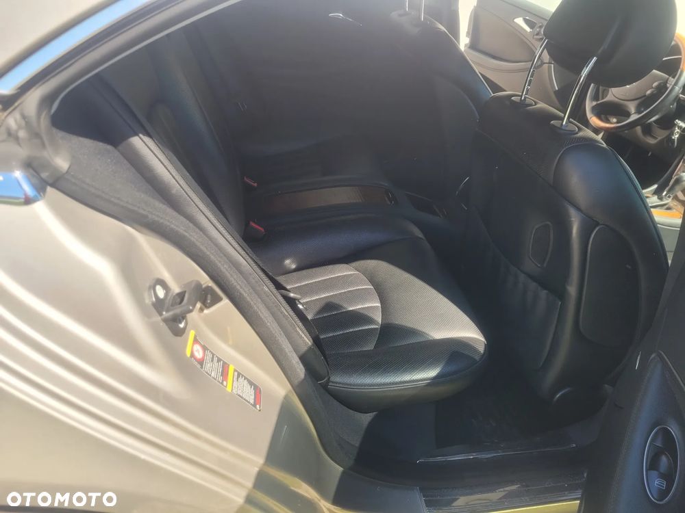 Mercedes-Benz CLS 500 - 28