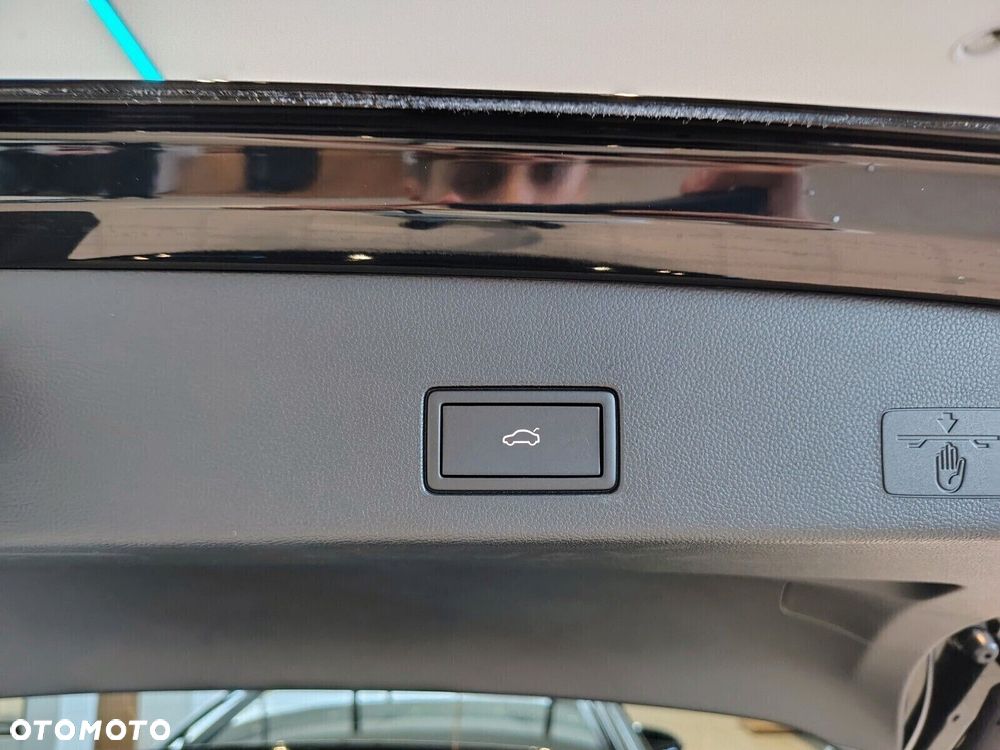 Volkswagen Golf - 10